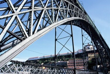 Photographie intitulée "Porto. Le pont Dom…" par Catherine Boutin, Œuvre d'art originale