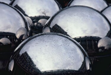 Photographie intitulée "Sphères multiples.…" par Catherine Boutin, Œuvre d'art originale