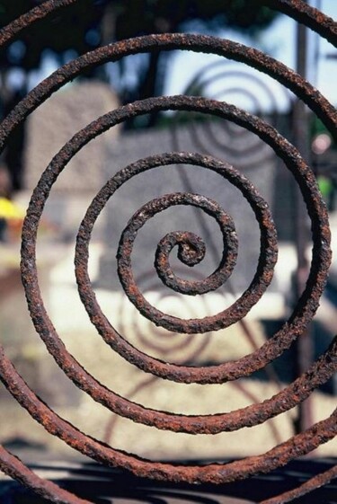 Fotografie getiteld "Spirale. Strasbourg" door Catherine Boutin, Origineel Kunstwerk