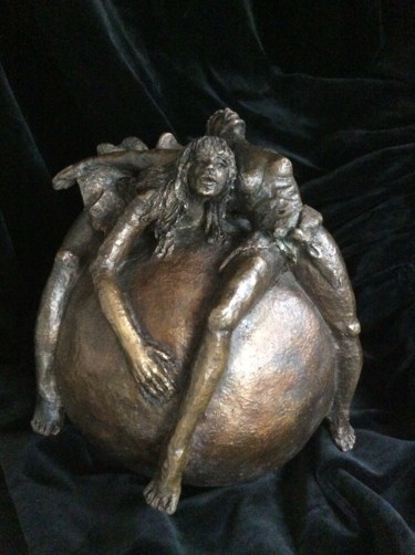 「FEMINITE」というタイトルの彫刻 Catherine Lesueur (C.Lesueur)によって, オリジナルのアートワーク, 金属