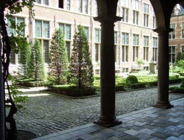 Fotografia zatytułowany „Courtyard” autorstwa Andromaque, Oryginalna praca, Fotografia cyfrowa