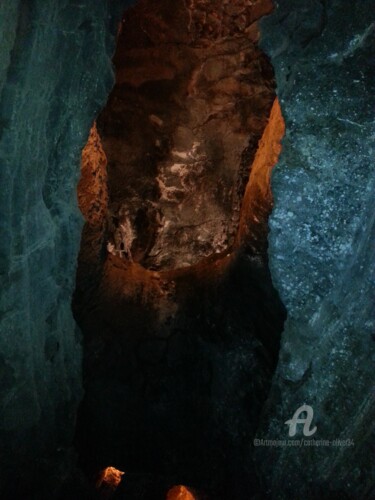 Photographie intitulée "La Grottes 3" par Catherine Oliver (Miss kat), Œuvre d'art originale, Photographie numérique
