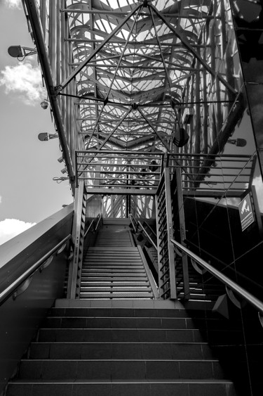 Photographie intitulée "Escaliers" par Catherine Toiron, Œuvre d'art originale, Photographie numérique