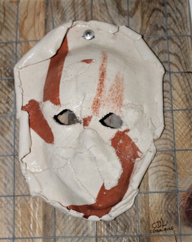 Sculpture intitulée "le masque chiffons" par Cathy Dapvril (CDL), Œuvre d'art originale, Céramique Monté sur Panneau de bois