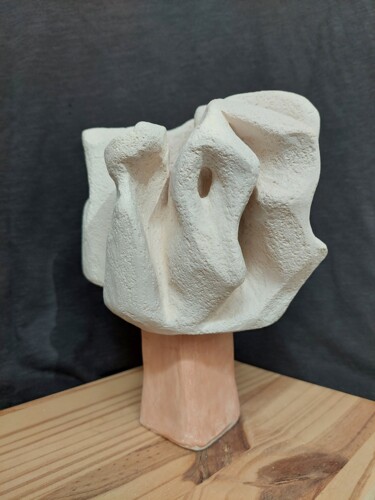 Sculpture titled "Menta" by Catali, Original Artwork, Clay