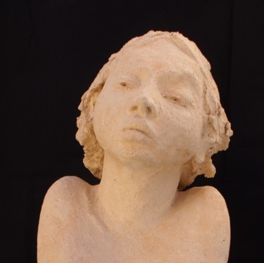 Skulptur mit dem Titel "Femme Pierre - Scul…" von Catherine Zivi, Original-Kunstwerk, Keramik