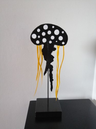 Sculpture titled "Medusa" by Carole Carpier, Original Artwork, Acrylic