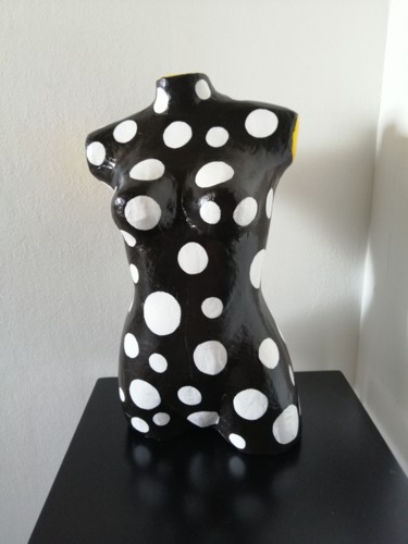 Skulptur mit dem Titel "Paloma" von Carole Carpier, Original-Kunstwerk, Acryl
