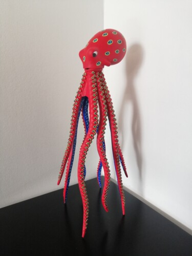 Sculpture titled "Ruby" by Carole Carpier, Original Artwork, Resin