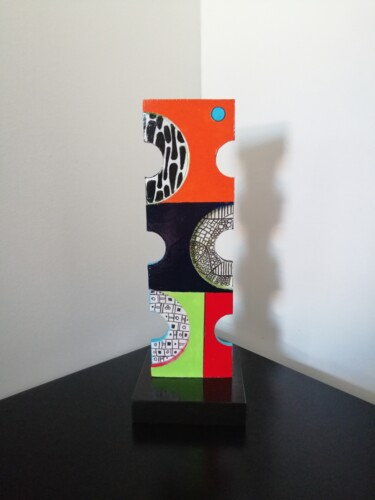 Sculpture titled "Retro Adagio" by Carole Carpier, Original Artwork, Acrylic
