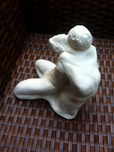 Sculptuur getiteld "Suspend" door Cécile Aubert, Origineel Kunstwerk, Terra cotta