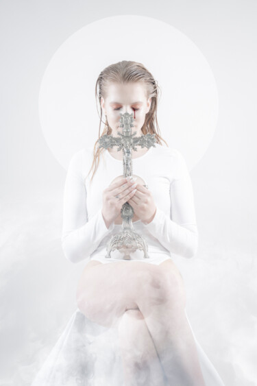 Photography titled "White II" by Cédric Brion (Studio Clavicule Pics), Original Artwork, Digital Photography