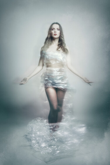 摄影 标题为“Plastic Dress IV” 由Cédric Brion (Studio Clavicule Pics), 原创艺术品, 数码摄影