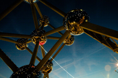 Photographie intitulée "Atomium "an other v…" par Cédric Gypen, Œuvre d'art originale, Photographie numérique