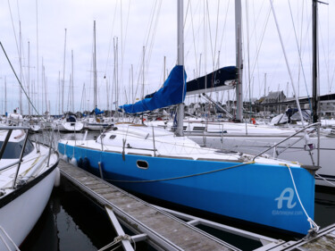 Fotografia zatytułowany „Blue hull and long…” autorstwa Cédric Hajiji, Oryginalna praca, Fotografia cyfrowa