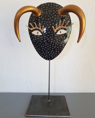 Sculpture titled "Le bélier aux corne…" by Céline Sicard, Original Artwork, Ceramics Mounted on Metal