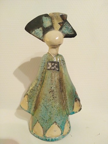 Scultura intitolato "Mini-geisha éventai…" da Sandrine Sueres, Opera d'arte originale, Ceramica