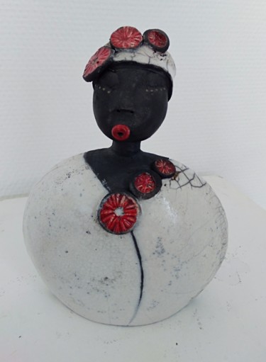 Sculpture titled "Doudou africaine bo…" by Sandrine Sueres, Original Artwork, Ceramics