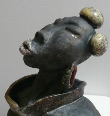 Rzeźba zatytułowany „Regard vers le ciel” autorstwa Sandrine Sueres, Oryginalna praca, Ceramika