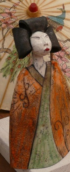 Sculpture intitulée "Geisha stylisée" par Sandrine Sueres, Œuvre d'art originale