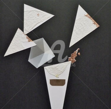 Collagen mit dem Titel "STELLA" von Cha, Original-Kunstwerk, Scherenschnitt