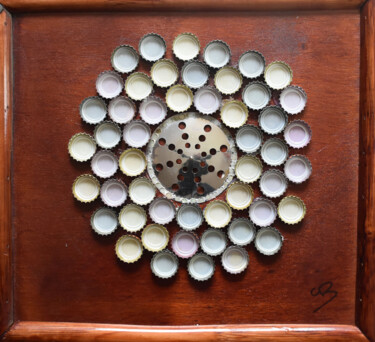 Collages titled "Fleur 2" by Chantal Bonnet, Original Artwork, Collages Mounted on Wood Panel