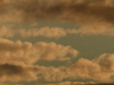 Photographie intitulée "nuages vintage" par Charlotte Poncin, Œuvre d'art originale, Photographie numérique