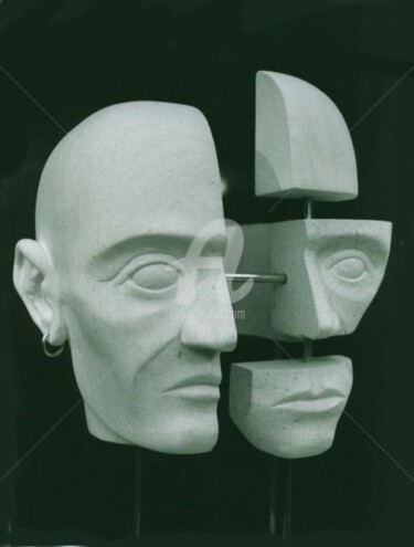 Скульптура под названием "decomposition facial" - Janpi. R, Подлинное произведение искусства, Камень