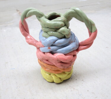 Rzeźba zatytułowany „Vase Sculptural Gui…” autorstwa Chloé Terral, Oryginalna praca, Ceramika