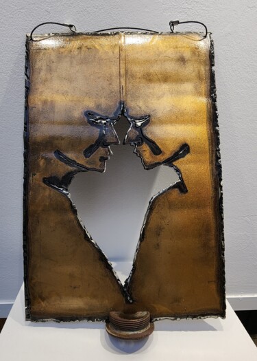 Скульптура под названием "Lucky front" - Chloé Alecki, Подлинное произведение искусства, Металлы Установлен на Металл