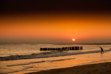 Photography titled "Surf Casting" by Gérald Bohic, Original Artwork