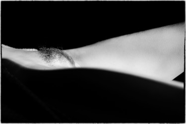Photography titled "sexe dans la lumier…" by Gérald Bohic, Original Artwork