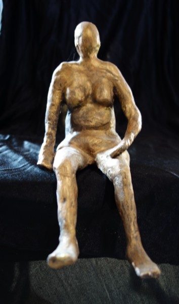 Sculpture titled "Figurine N°2" by Chris Le Guen Drianne, Original Artwork, Plaster