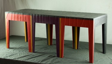 设计 标题为“Banc en medium tein…” 由Christophe Cornard, 原创艺术品, 家具
