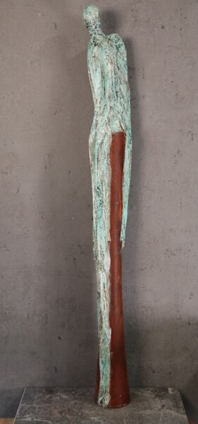 Sculptuur getiteld "Skulptur 822 (Angel)" door Christa Riemann, Origineel Kunstwerk, Hout