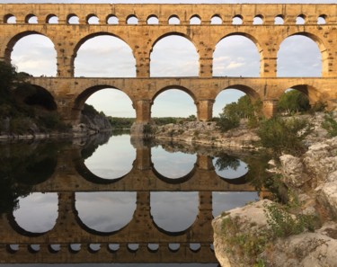 Photographie intitulée "Le pont du Gard" par Christine Stalder, Œuvre d'art originale