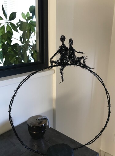 Skulptur mit dem Titel "« Une pause »" von Christel Pouthier, Original-Kunstwerk, Andere