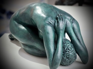 Skulptur mit dem Titel "Geralda" von Christian Candelier, Original-Kunstwerk, Bronze