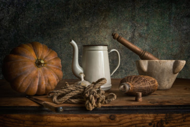 Nature morte avec courge Фотография под названием "Nature morte avec c…" - Christian Marcel, Подлинное произведение искусства,