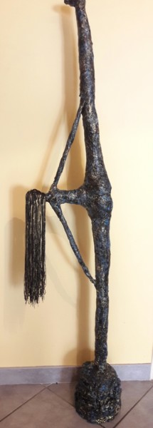 Sculpture titled "LADY MOV"IN" by Christiane Guerry, Original Artwork, Wood