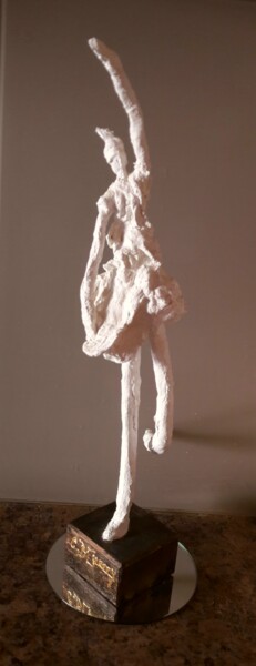 Escultura titulada "DANSEUSE" por Christiane Guerry, Obra de arte original, Yeso