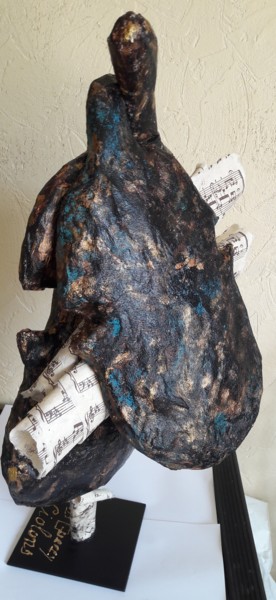 Skulptur mit dem Titel "VIOLONISTES" von Christiane Guerry, Original-Kunstwerk, Papier