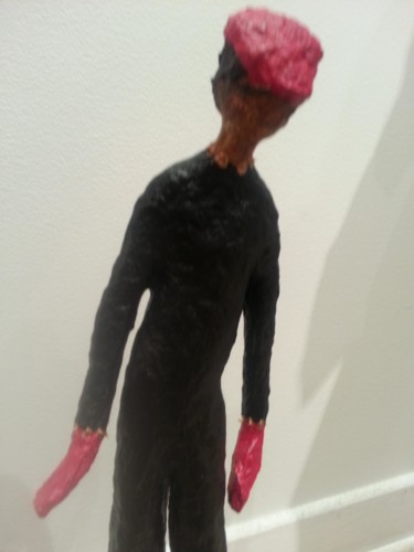 Sculpture titled "LA CASQUETTE ROUGE" by Christiane Guerry, Original Artwork, Mixed Media