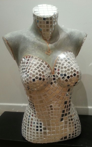 Sculpture titled "WOMAN SHINE" by Christiane Guerry, Original Artwork, Mixed Media
