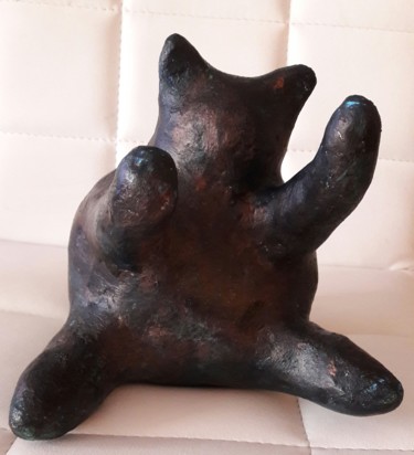 Sculpture titled "LE CHAT" by Christiane Guerry, Original Artwork, Mixed Media