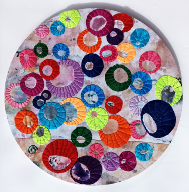 Textile Art titled "Tisser les souvenirs" by Christine Barone, Original Artwork, Embroidery Mounted on Wood Stretcher frame