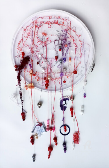 纺织艺术 标题为“écris-moi” 由Christine Barone, 原创艺术品, 刺绣 安装在木板上