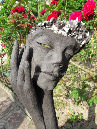 Sculpture titled "FLORE" by Christine Dupont, Original Artwork
