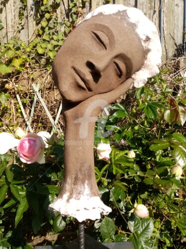 Skulptur mit dem Titel "Temps suspendu ..." von Christine Dupont, Original-Kunstwerk, Keramik