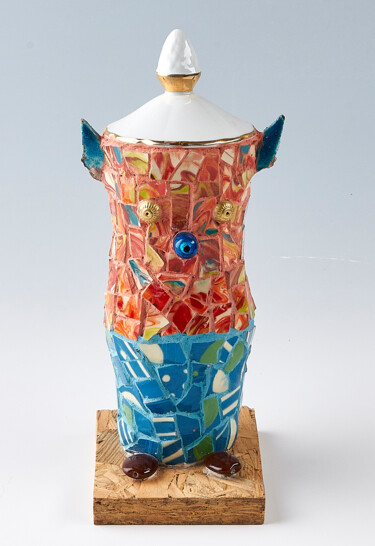Skulptur mit dem Titel "Titail - Les Daucuns" von Christine Kerfant, Original-Kunstwerk, Mosaik